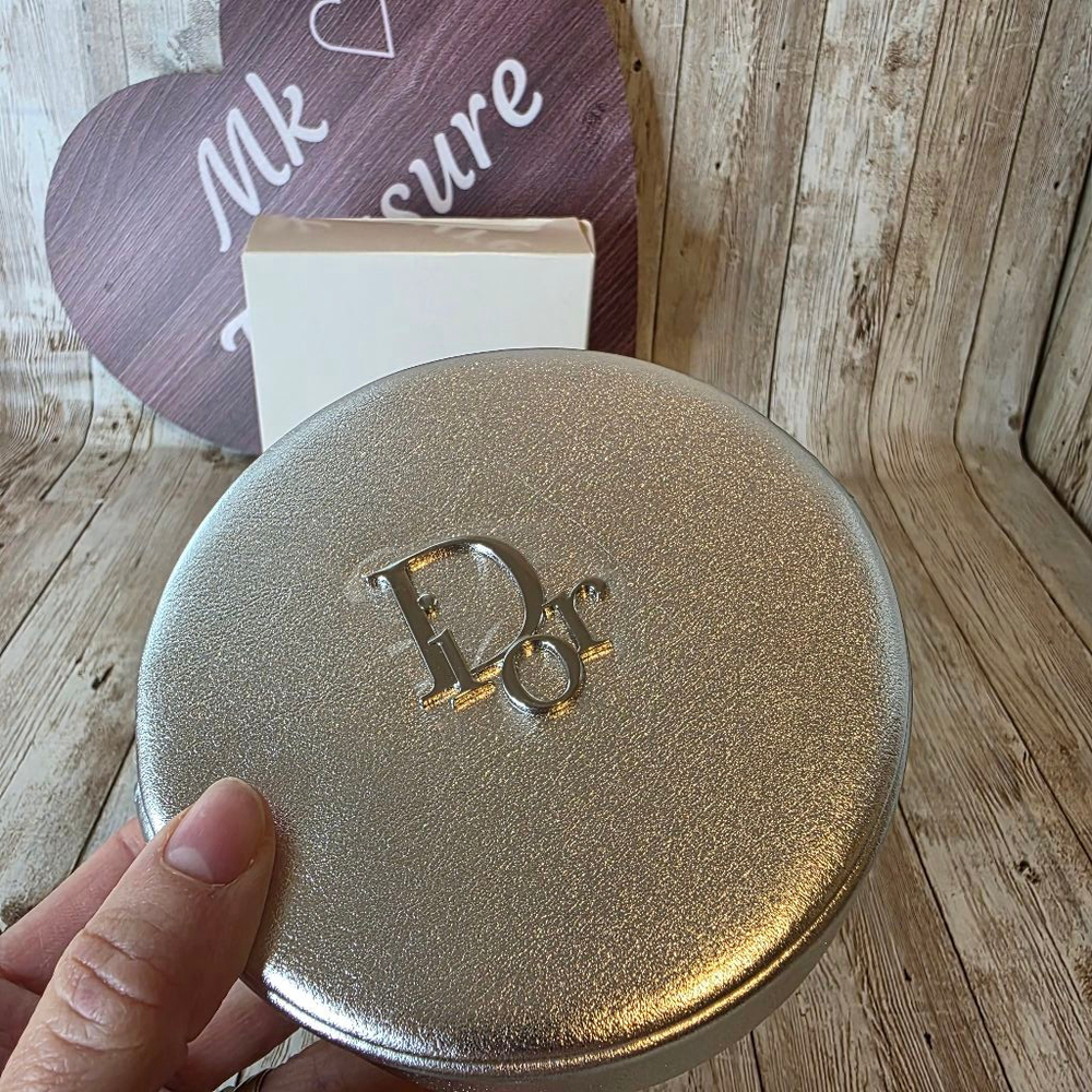 Dior Beauty Case Silver Makeup Bag - Picture 3 of 7
